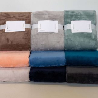 Flis odeja Abrina*iz 100% koralnega flisa*Brez škodljivih snovi*Certificirano v skladu s STANDARDOM 100 OEKO-TEX*280g/m2*130x180*(Olima)